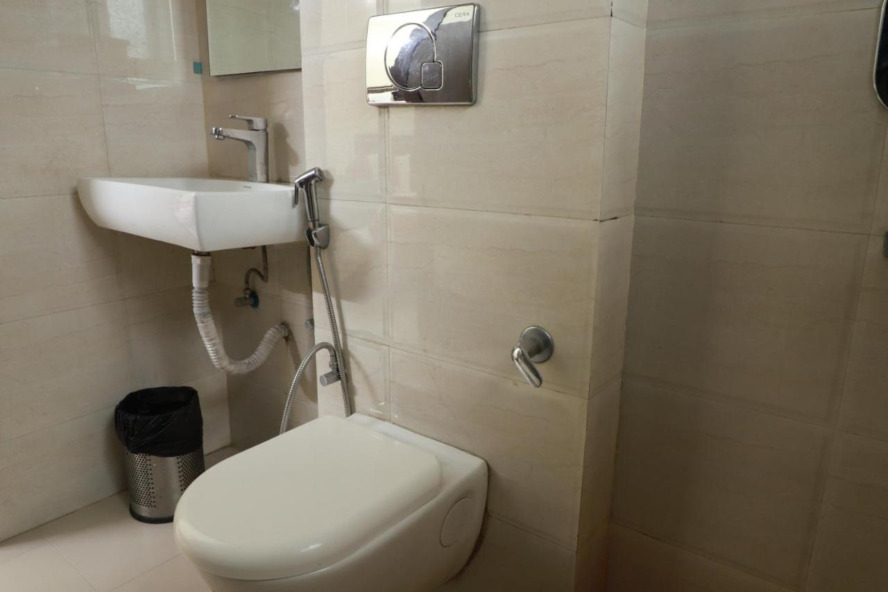 Lime Tree Studio Near Fortis Ґурґаон Екстер'єр фото