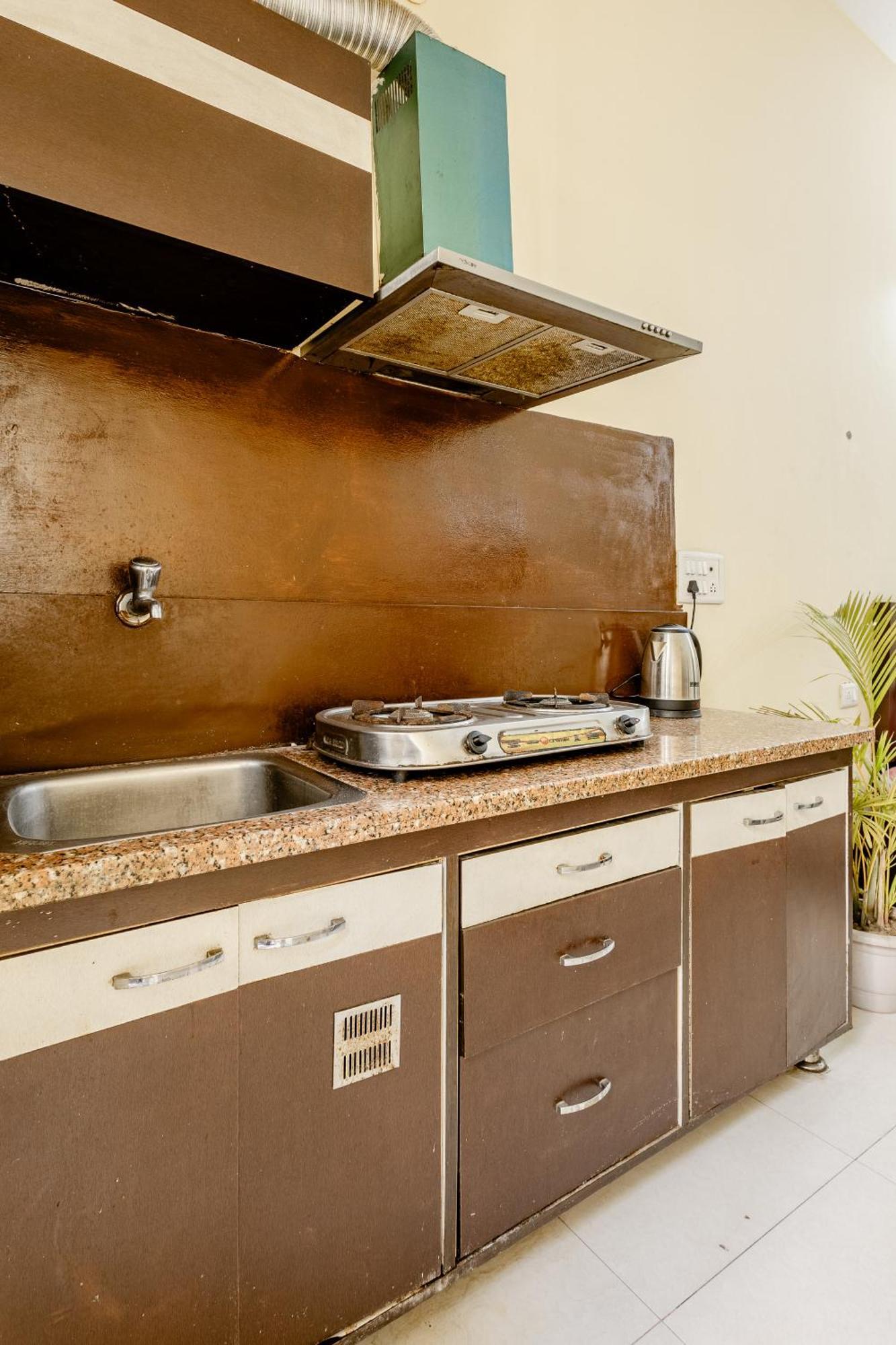 Lime Tree Studio Near Fortis Ґурґаон Екстер'єр фото